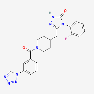 molecular formula C22H21FN8O2 B2362507 3-((1-(3-(1H-四唑-1-基)苯甲酰)哌啶-4-基)甲基)-4-(2-氟苯基)-1H-1,2,4-三唑-5(4H)-酮 CAS No. 2034434-22-3