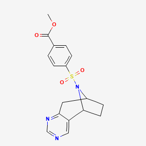 molecular formula C17H17N3O4S B2362723 4-(((5R,8S)-6,7,8,9-四氢-5H-5,8-环庚[d]嘧啶-10-基)磺酰基)苯甲酸甲酯 CAS No. 1904411-35-3