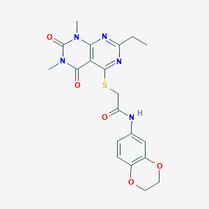molecular formula C20H21N5O5S B2362829 N-(2,3-dihydrobenzo[b][1,4]dioxin-6-yl)-2-((2-ethyl-6,8-dimethyl-5,7-dioxo-5,6,7,8-tetrahydropyrimido[4,5-d]pyrimidin-4-yl)thio)acetamide CAS No. 852169-92-7