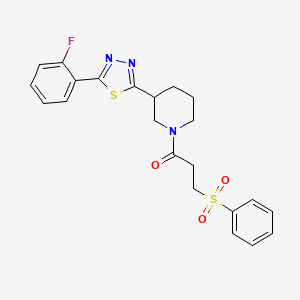 1-(3-(5-(2-Fluorophenyl)-1,3,4-thiadiazol-2-yl)piperidin-1-yl)-3-(phenylsulfonyl)propan-1-one
