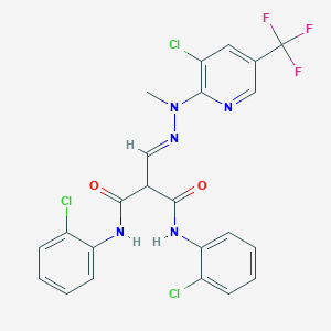 molecular formula C23H17Cl3F3N5O2 B2362998 2-[(1E)-{2-[3-氯-5-(三氟甲基)吡啶-2-基]-2-甲基肼-1-亚胺}甲基]-N,N'-双(2-氯苯基)丙二酰胺 CAS No. 306978-29-0