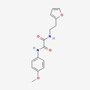 molecular formula C15H16N2O4 B2364286 N-[2-(furan-2-yl)ethyl]-N'-(4-methoxyphenyl)oxamide CAS No. 898348-04-4