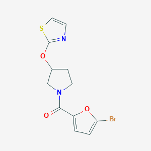 molecular formula C12H11BrN2O3S B2364460 (5-Bromofuran-2-yl)(3-(thiazol-2-yloxy)pyrrolidin-1-yl)methanone CAS No. 2201429-58-3