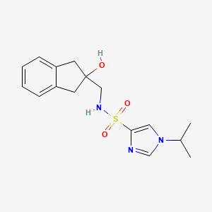 molecular formula C16H21N3O3S B2364546 N-((2-hydroxy-2,3-dihydro-1H-inden-2-yl)methyl)-1-isopropyl-1H-imidazole-4-sulfonamide CAS No. 2034595-71-4