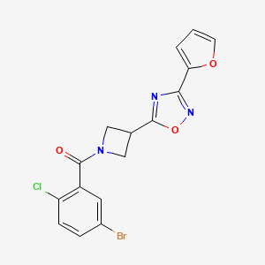 molecular formula C16H11BrClN3O3 B2364819 (5-Bromo-2-chlorophenyl)(3-(3-(furan-2-yl)-1,2,4-oxadiazol-5-yl)azetidin-1-yl)methanone CAS No. 1428348-08-6