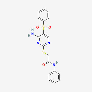 molecular formula C18H16N4O3S2 B2365909 2-((4-amino-5-(phenylsulfonyl)pyrimidin-2-yl)thio)-N-phenylacetamide CAS No. 894947-91-2