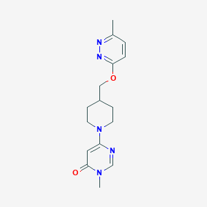 molecular formula C16H21N5O2 B2365990 3-Methyl-6-[4-[(6-methylpyridazin-3-yl)oxymethyl]piperidin-1-yl]pyrimidin-4-one CAS No. 2309191-43-1