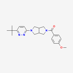 [2-(6-Tert-butylpyridazin-3-yl)-1,3,3a,4,6,6a-hexahydropyrrolo[3,4-c]pyrrol-5-yl]-(4-methoxyphenyl)methanone