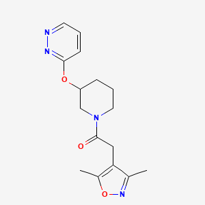 2-(3,5-Dimethylisoxazol-4-yl)-1-(3-(pyridazin-3-yloxy)piperidin-1-yl)ethanone