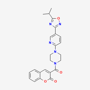 molecular formula C24H23N5O4 B2367128 3-(4-(5-(5-isopropyl-1,2,4-oxadiazol-3-yl)pyridin-2-yl)piperazine-1-carbonyl)-2H-chromen-2-one CAS No. 1235085-10-5
