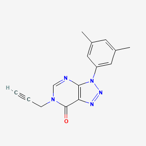 molecular formula C15H13N5O B2367692 7-Oxo-3-(3,5-dimethylphenyl)-6-prop-2-ynyltriazolo[4,5-d]pyrimidin CAS No. 893921-04-5