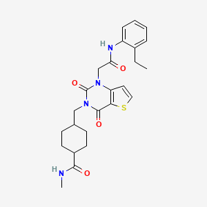 molecular formula C25H30N4O4S B2368430 4-((1-(2-((2-ethylphenyl)amino)-2-oxoethyl)-2,4-dioxo-1,2-dihydrothieno[3,2-d]pyrimidin-3(4H)-yl)methyl)-N-methylcyclohexanecarboxamide CAS No. 941893-54-5