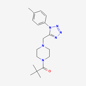 molecular formula C18H26N6O B2368918 2,2-dimethyl-1-(4-((1-(p-tolyl)-1H-tetrazol-5-yl)methyl)piperazin-1-yl)propan-1-one CAS No. 1049408-23-2