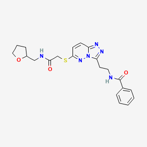molecular formula C21H24N6O3S B2369172 N-(2-(6-((2-oxo-2-(((tetrahydrofuran-2-yl)methyl)amino)ethyl)thio)-[1,2,4]triazolo[4,3-b]pyridazin-3-yl)ethyl)benzamide CAS No. 872994-22-4