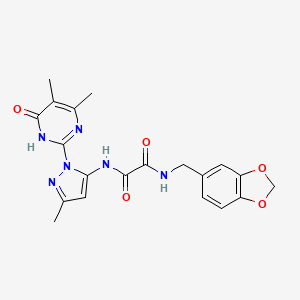molecular formula C20H20N6O5 B2369359 N1-(苯并[d][1,3]二氧杂环-5-基甲基)-N2-(1-(4,5-二甲基-6-氧代-1,6-二氢嘧啶-2-基)-3-甲基-1H-吡唑-5-基)草酰胺 CAS No. 1014005-50-5