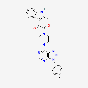 molecular formula C26H24N8O2 B2369480 1-(2-甲基-1H-吲哚-3-基)-2-(4-(3-(对甲苯基)-3H-[1,2,3]三唑并[4,5-d]嘧啶-7-基)哌嗪-1-基)乙烷-1,2-二酮 CAS No. 923511-90-4
