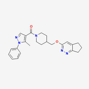 molecular formula C24H27N5O2 B2369733 [4-(6,7-Dihydro-5H-cyclopenta[c]pyridazin-3-yloxymethyl)piperidin-1-yl]-(5-methyl-1-phenylpyrazol-4-yl)methanone CAS No. 2310124-95-7