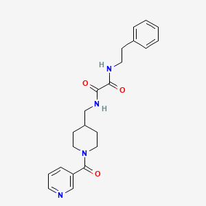 molecular formula C22H26N4O3 B2369975 N1-((1-烟酰基哌啶-4-基)甲基)-N2-苯乙氧乙酰胺 CAS No. 1396866-43-5
