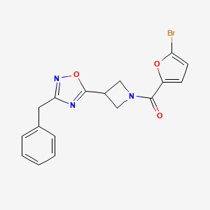 molecular formula C17H14BrN3O3 B2370582 (3-(3-Benzyl-1,2,4-oxadiazol-5-yl)azetidin-1-yl)(5-bromofuran-2-yl)methanone CAS No. 1351597-02-8