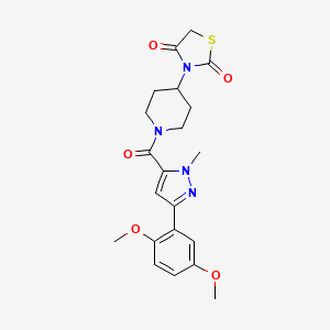 molecular formula C21H24N4O5S B2371260 3-(1-(3-(2,5-dimetoxi-fenil)-1-metil-1H-pirazol-5-carbonil)piperidin-4-il)tiazolidina-2,4-diona CAS No. 1795481-66-1