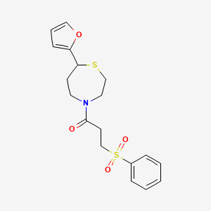 1-(7-(Furan-2-yl)-1,4-thiazepan-4-yl)-3-(phenylsulfonyl)propan-1-one