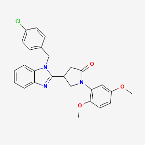 molecular formula C26H24ClN3O3 B2371687 4-[1-(4-氯苄基)-1H-苯并咪唑-2-基]-1-(2,5-二甲氧基苯基)吡咯烷-2-酮 CAS No. 862828-47-5