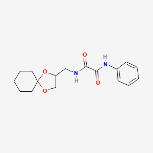 molecular formula C17H22N2O4 B2371772 N1-(1,4-ジオキサスピロ[4.5]デカン-2-イルメチル)-N2-フェニルオキサラミド CAS No. 899958-12-4