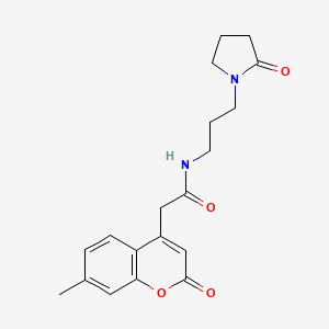 2-(7-methyl-2-oxo-2H-chromen-4-yl)-N-(3-(2-oxopyrrolidin-1-yl)propyl)acetamide