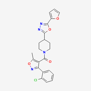 molecular formula C22H19ClN4O4 B2372866 (3-(2-Chlorophenyl)-5-methylisoxazol-4-yl)(4-(5-(furan-2-yl)-1,3,4-oxadiazol-2-yl)piperidin-1-yl)methanone CAS No. 1209791-95-6