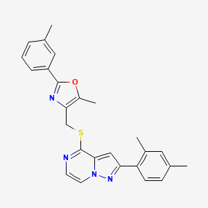 molecular formula C26H24N4OS B2373272 2-(2,4-Dimethylphenyl)-4-({[5-methyl-2-(3-methylphenyl)-1,3-oxazol-4-yl]methyl}thio)pyrazolo[1,5-a]pyrazine CAS No. 1242865-86-6