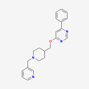 molecular formula C22H24N4O B2373548 4-Phenyl-6-[[1-(pyridin-3-ylmethyl)piperidin-4-yl]methoxy]pyrimidine CAS No. 2380044-49-3