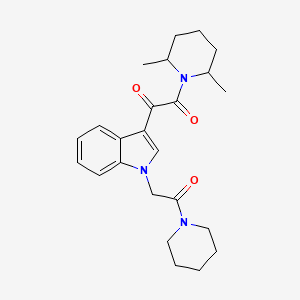 1-(2,6-dimethylpiperidin-1-yl)-2-(1-(2-oxo-2-(piperidin-1-yl)ethyl)-1H-indol-3-yl)ethane-1,2-dione