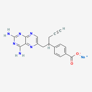 molecular formula C18H15N6NaO2 B2374070 4-(1-(2,4-二氨基蝶啶-6-基)戊-4-炔-2-基)苯甲酸钠 CAS No. 1445586-50-4