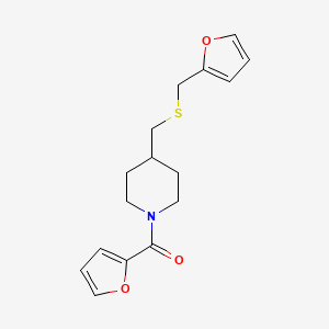 Furan-2-yl(4-(((furan-2-ylmethyl)thio)methyl)piperidin-1-yl)methanone