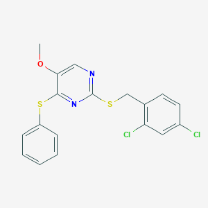 molecular formula C18H14Cl2N2OS2 B2375300 2-[(2,4-二氯苄基)硫代基]-5-甲氧基-4-(苯硫代基)嘧啶 CAS No. 338955-55-8