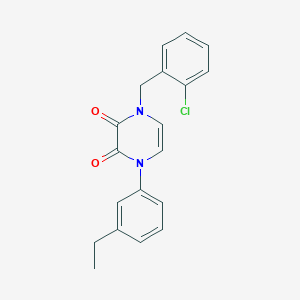 1-[(2-Chlorophenyl)methyl]-4-(3-ethylphenyl)pyrazine-2,3-dione