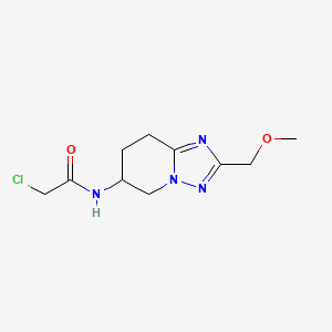 2-Chloro-N-[2-(methoxymethyl)-5,6,7,8-tetrahydro-[1,2,4]triazolo[1,5-a]pyridin-6-yl]acetamide
