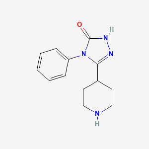 molecular formula C13H16N4O B2375676 4-Phenyl-3-(piperidin-4-yl)-1H-1,2,4-triazol-5(4H)-one CAS No. 1508385-99-6
