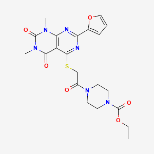 B2375882 Ethyl 4-(2-((2-(furan-2-yl)-6,8-dimethyl-5,7-dioxo-5,6,7,8-tetrahydropyrimido[4,5-d]pyrimidin-4-yl)thio)acetyl)piperazine-1-carboxylate CAS No. 847190-87-8