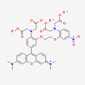 molecular formula C39H36K3N5O13 B2376900 2,2'-((2-(2-(2-(双(羧甲基氨基)-5-(6-(二甲氨基)-3-(二甲亚氨基)-3H-黄嘌呤-9-基)苯氧基)乙氧基)-4-硝基苯基)偶氮二甲基)二乙酸酯 CAS No. 888229-31-0