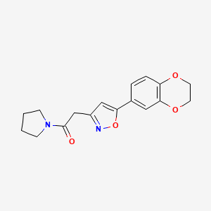 2-(5-(2,3-Dihydrobenzo[b][1,4]dioxin-6-yl)isoxazol-3-yl)-1-(pyrrolidin-1-yl)ethanone