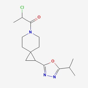 2-Chloro-1-[2-(5-propan-2-yl-1,3,4-oxadiazol-2-yl)-6-azaspiro[2.5]octan-6-yl]propan-1-one