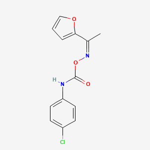 molecular formula C13H11ClN2O3 B2377063 2-({[(4-氯苯胺基)羰基]氧基}乙酰亚胺基)呋喃 CAS No. 866150-80-3