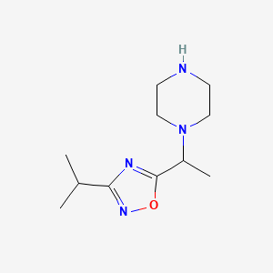 molecular formula C11H20N4O B2377609 1-{1-[3-(Propan-2-yl)-1,2,4-oxadiazol-5-yl]ethyl}piperazine CAS No. 1249814-83-2