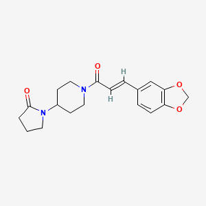 molecular formula C19H22N2O4 B2378517 (E)-1-(1-(3-(苯并[d][1,3]二氧杂环-5-基)丙烯酰基)哌啶-4-基)吡咯烷-2-酮 CAS No. 1421586-44-8