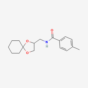 molecular formula C17H23NO3 B2378706 N-(1,4-dioxaspiro[4.5]decan-2-ilmetil)-4-metilbenzamida CAS No. 900006-54-4