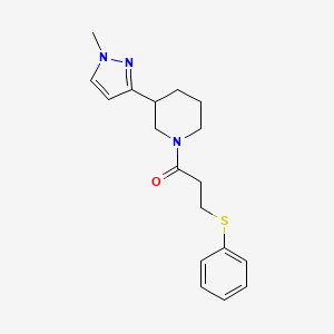 molecular formula C18H23N3OS B2378918 1-(3-(1-methyl-1H-pyrazol-3-yl)piperidin-1-yl)-3-(phenylthio)propan-1-one CAS No. 2034304-33-9