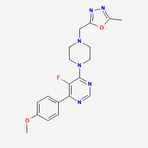 molecular formula C19H21FN6O2 B2379496 2-[[4-[5-Fluoro-6-(4-methoxyphenyl)pyrimidin-4-yl]piperazin-1-yl]methyl]-5-methyl-1,3,4-oxadiazole CAS No. 2380079-01-4