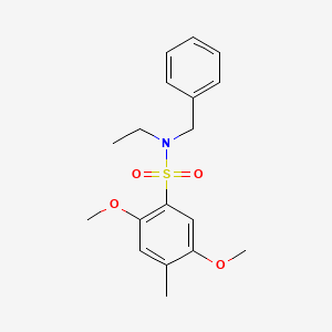 molecular formula C18H23NO4S B2380029 N-benzyl-N-ethyl-2,5-dimethoxy-4-methylbenzenesulfonamide CAS No. 1018058-55-3