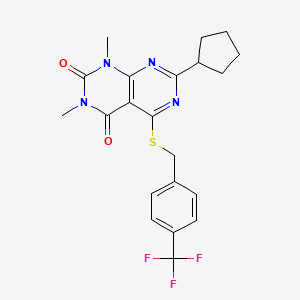 molecular formula C21H21F3N4O2S B2380375 7-cyclopentyl-1,3-dimethyl-5-((4-(trifluoromethyl)benzyl)thio)pyrimido[4,5-d]pyrimidine-2,4(1H,3H)-dione CAS No. 893910-40-2